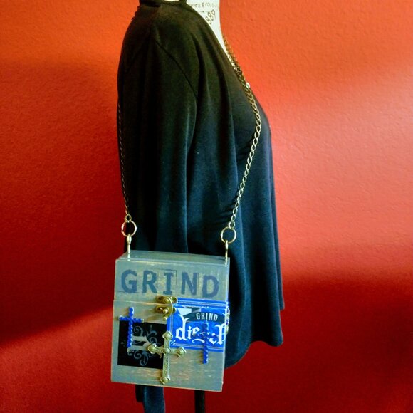 Suenos de Saundra Upcycled, Rare Diesel Grind Cigar Box Purse - Picture 2 of 15